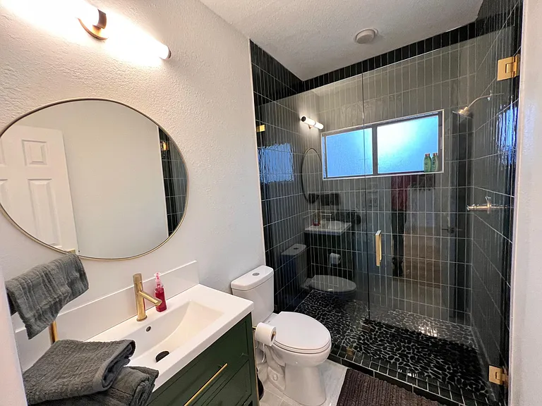 3914 Latimer Dr — Photo 8
