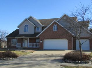 112 Stonecrop Rd, Morton, IL 61550