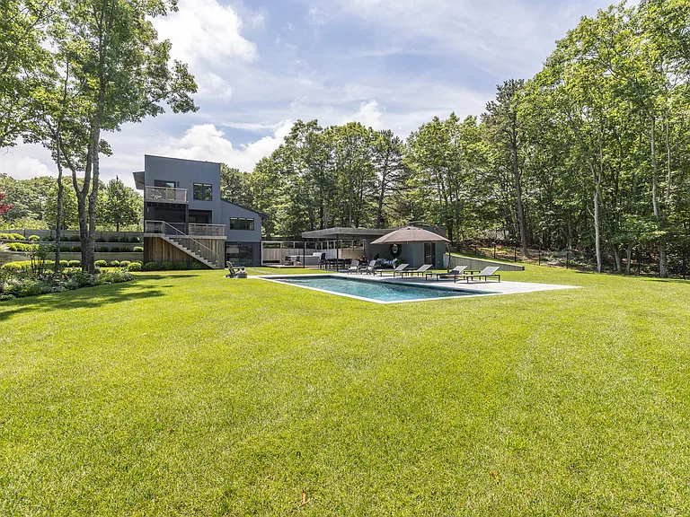 15 Margaret Dr — Photo 28