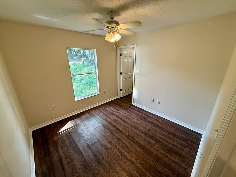 100 Morningview Dr — Photo 8
