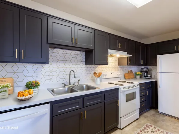 5070 Division Ave APT 3, White Bear Lake, MN 55110