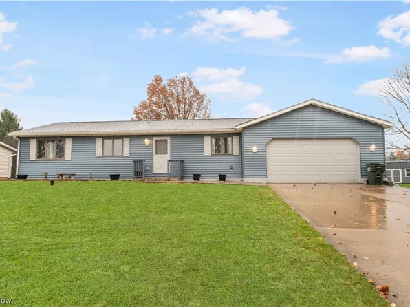 7330 Paxton St NE, Canton, OH 44721