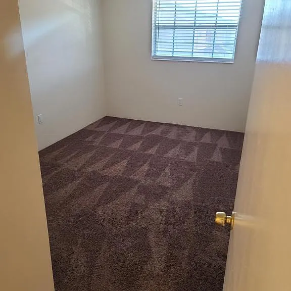 254 Ulster Ln — Photo 9