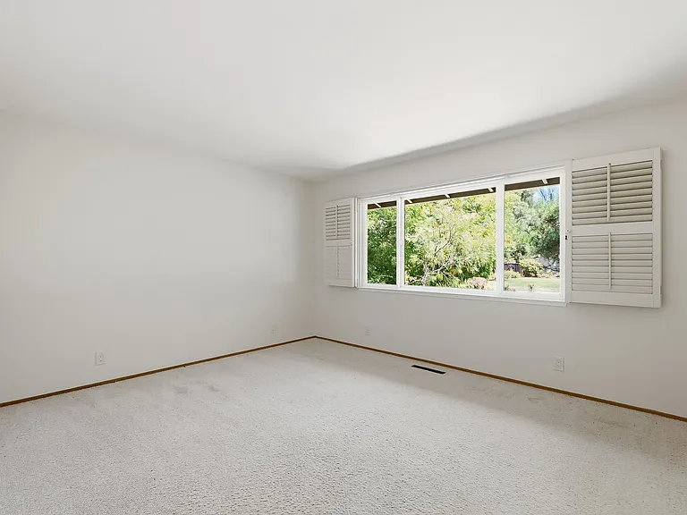 13565 Wendy Ln — Photo 29