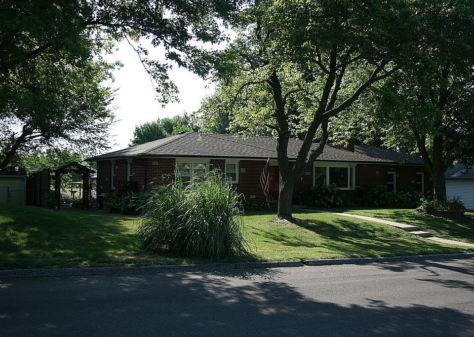 1st image of 3319 Mueller Ln