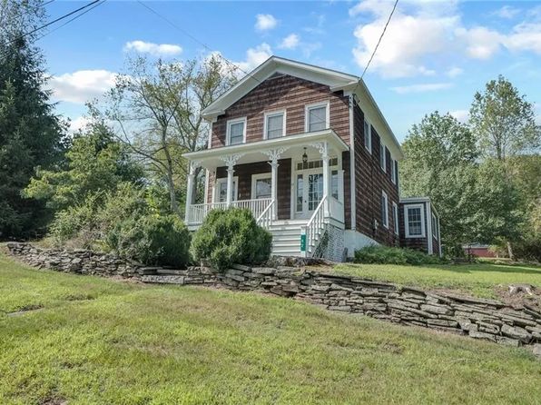 82 Oak St