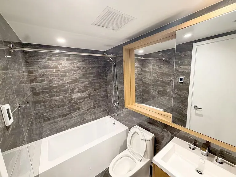 6608 Sussex Ave — Photo 5
