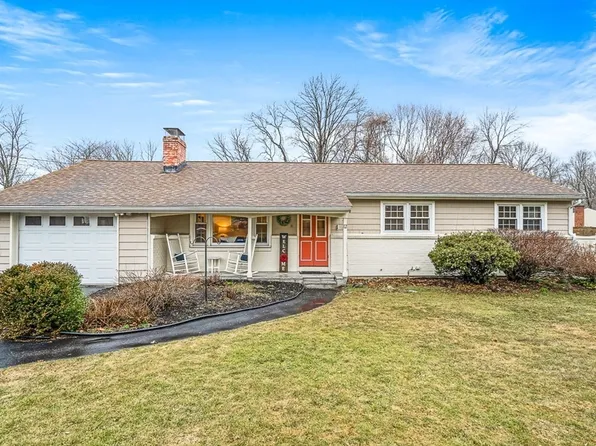 12 Hood Rd, Tewksbury, MA 01876