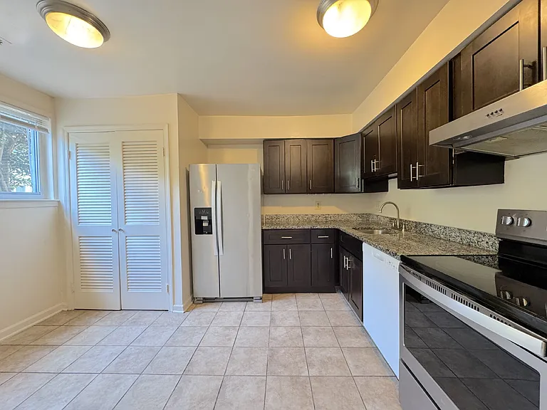 4675 Logsdon Dr — Photo 6
