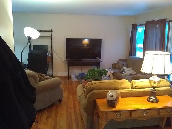 3rd image of 1306 Douglas Ave