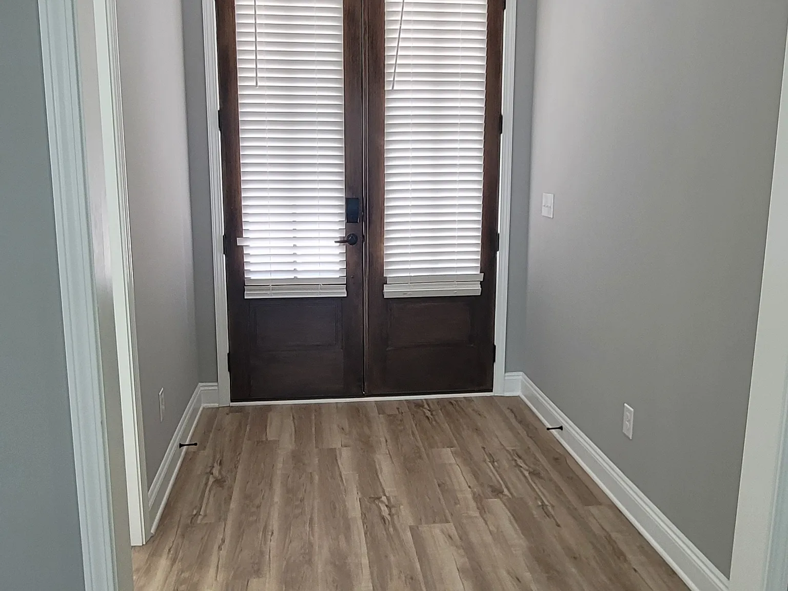 1031 Wessex Drive - 1 — Photo 2