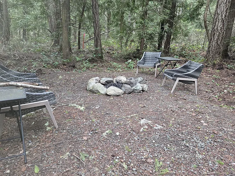 Thompson Rd — Photo 6