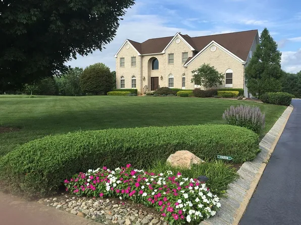 8 Ephraim Rd, Millstone Township, NJ 08510