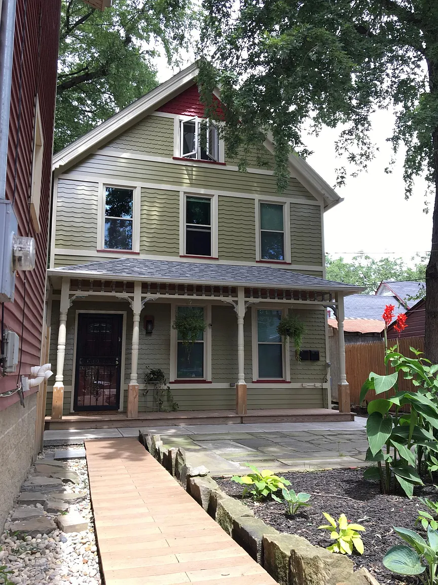 3206 Woodbine Ave photo 1