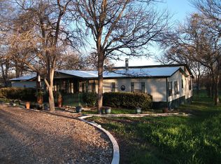 116 Shadow Oaks Dr, Elgin, TX 78621