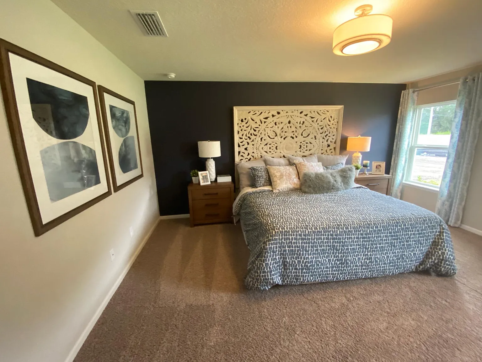 4 bed, 2100 sqft, $2,500 — Photo 2