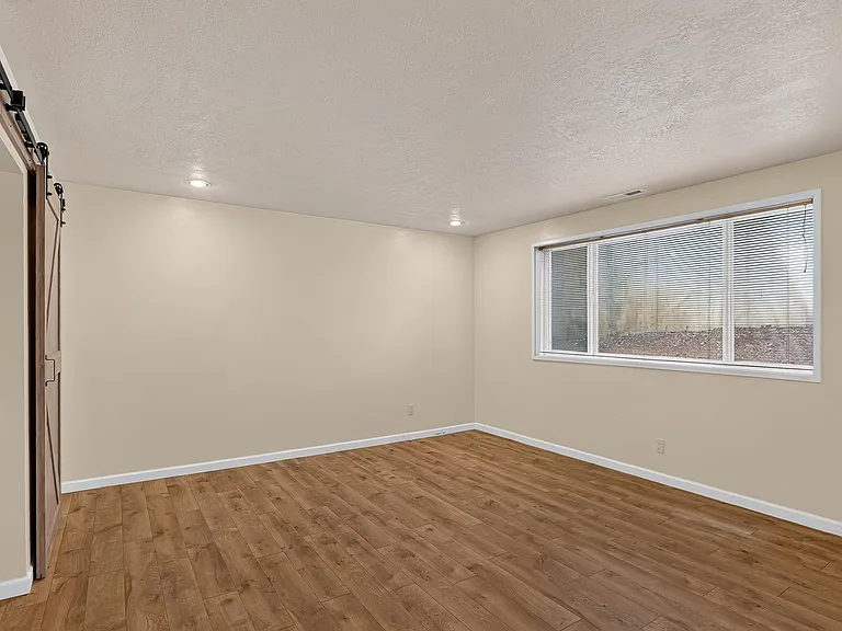 48 Eagle Crest Dr #5E — Photo 11