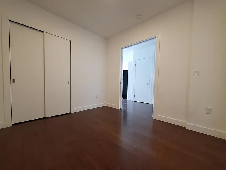 718 Clay St #103 — Photo 6