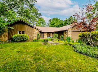 2010 S Grovesnor Pl, Bloomington, IN