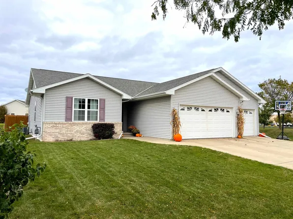 2408 Hummingbird Dr, Green Bay, WI 54303