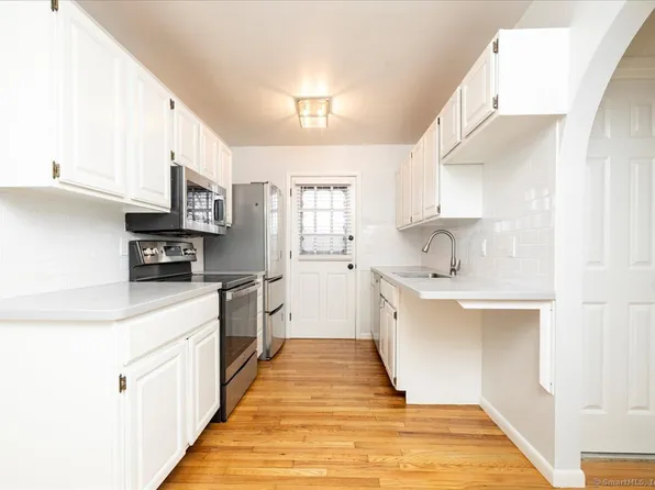 120 Columbus Place APT 5, Stamford, CT 06907