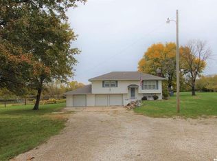14074 McIntyre Rd, Leavenworth, KS 66048