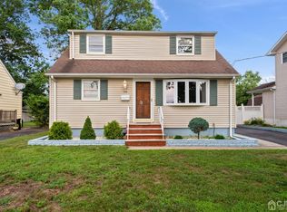 318 2nd St, Middlesex, NJ 08846