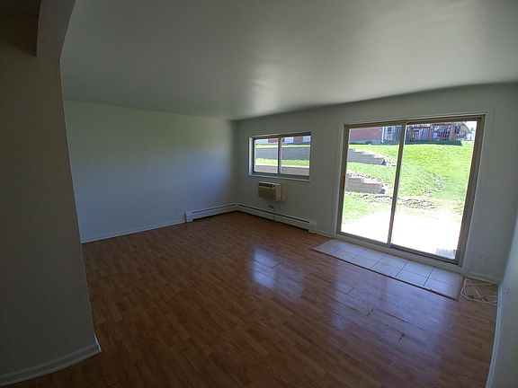 2nd image of 706 Marilyn Ave APT 108