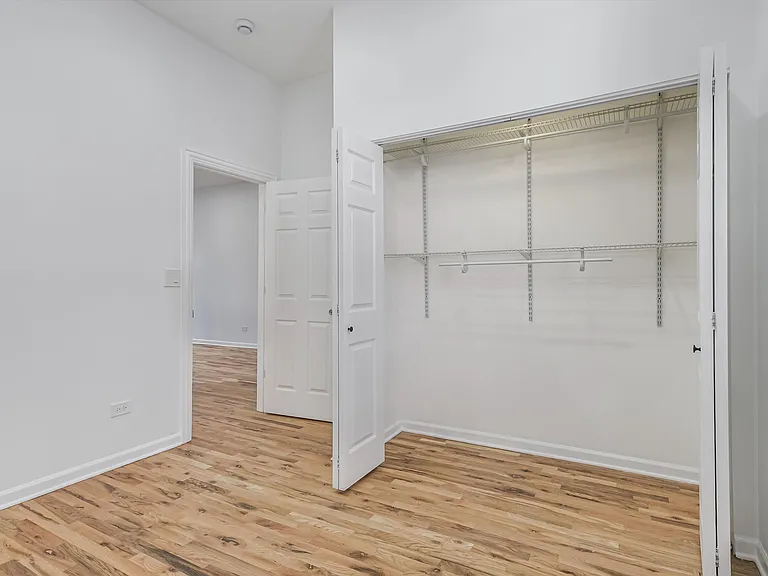 1102 N Hermitage Ave #CH — Photo 12