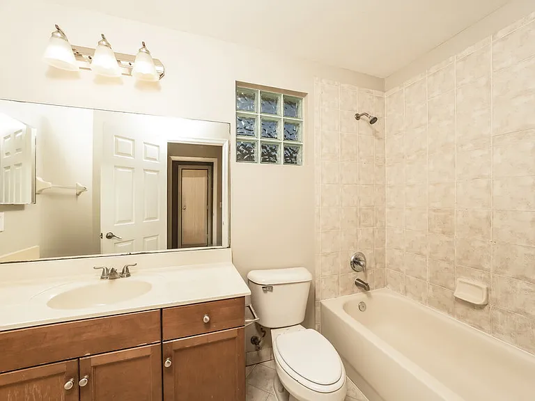 1603 Briar Oak Dr — Photo 14