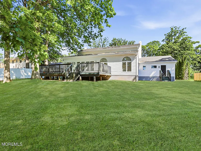 331 Gordons Corner Rd — Photo 43