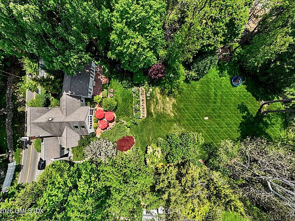 2nd image of 208 Bedford Rd