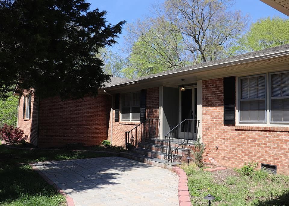1st image of 342 Colonial Hill Dr