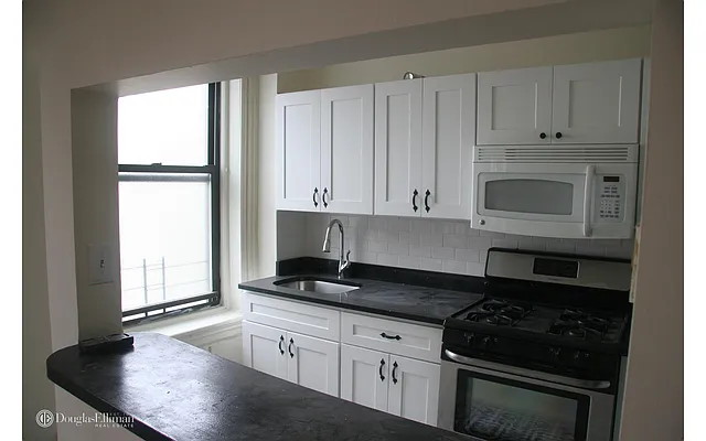 Rented by Douglas Elliman | media 3