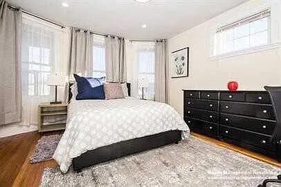 4 bed, $4,700 — Photo 2