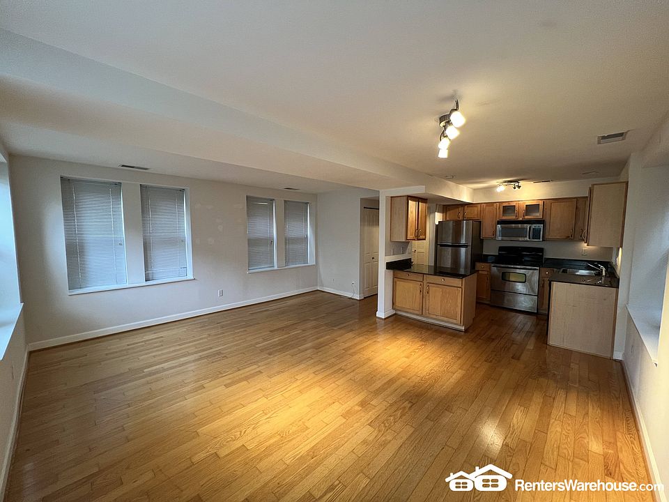 1st image of 5360 Pershing Ave #B