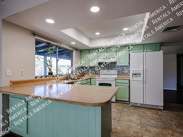 2466 W Onza Ave — Photo 33