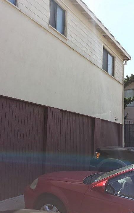 front of building - Private garage