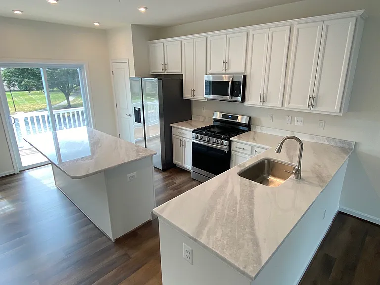 225 Jenkins Way Gln — Photo 4