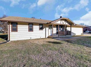 2431 Farmstead St, Wichita, KS 67220