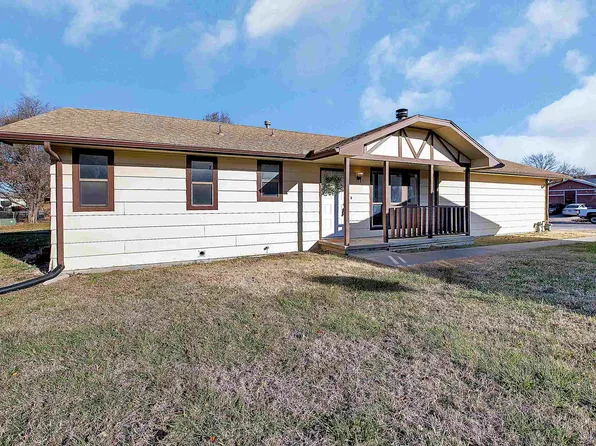 2431 Farmstead St, Wichita, KS 67220