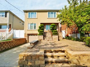 563 Darlington Ave, Staten Island, NY 10309