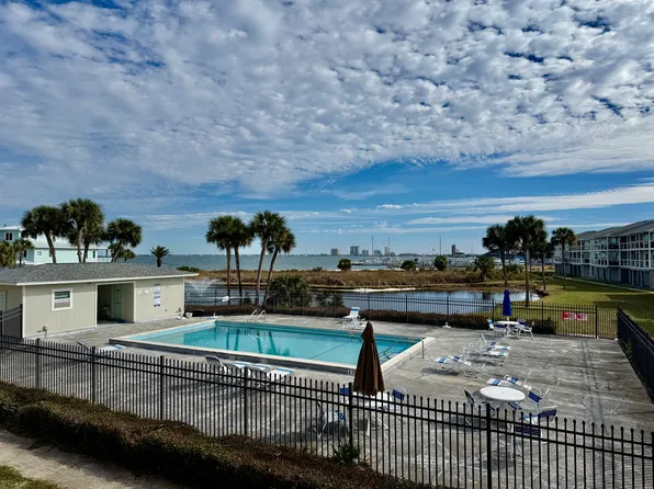 200 Pensacola Beach Rd, Gulf Breeze, FL