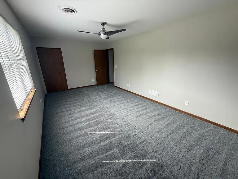 Master Bedroom w/ 3 closets: New Carpet, fixtures, closet doors