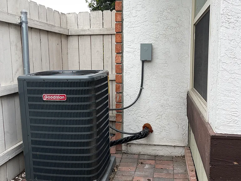809 Beyer Way — Photo 15