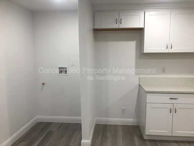1327 W Parade St — Photo 11