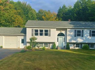 33 Corbett Ln, Winslow, ME 04901