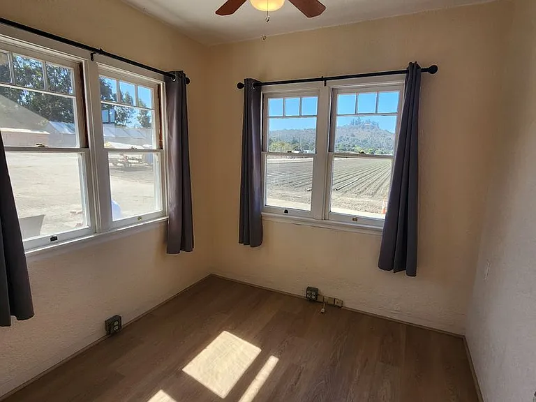 659 Valley Rd — Photo 14