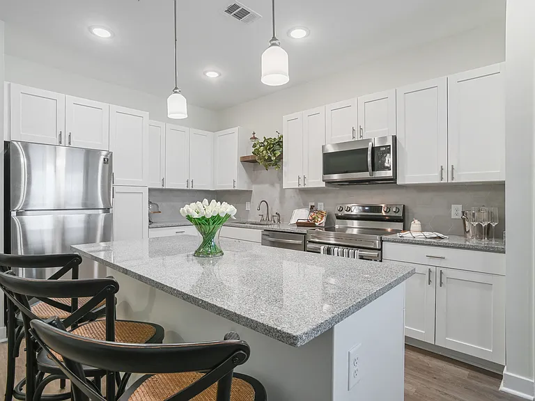 Lorrel Apartments — Photo 31
