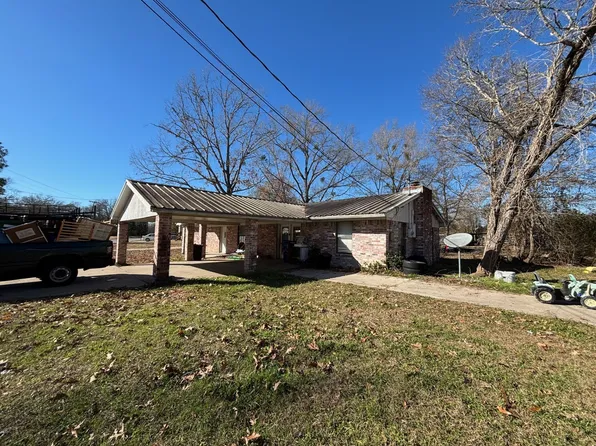 1214 Martin Luther King Dr, Livingston, TX 77351